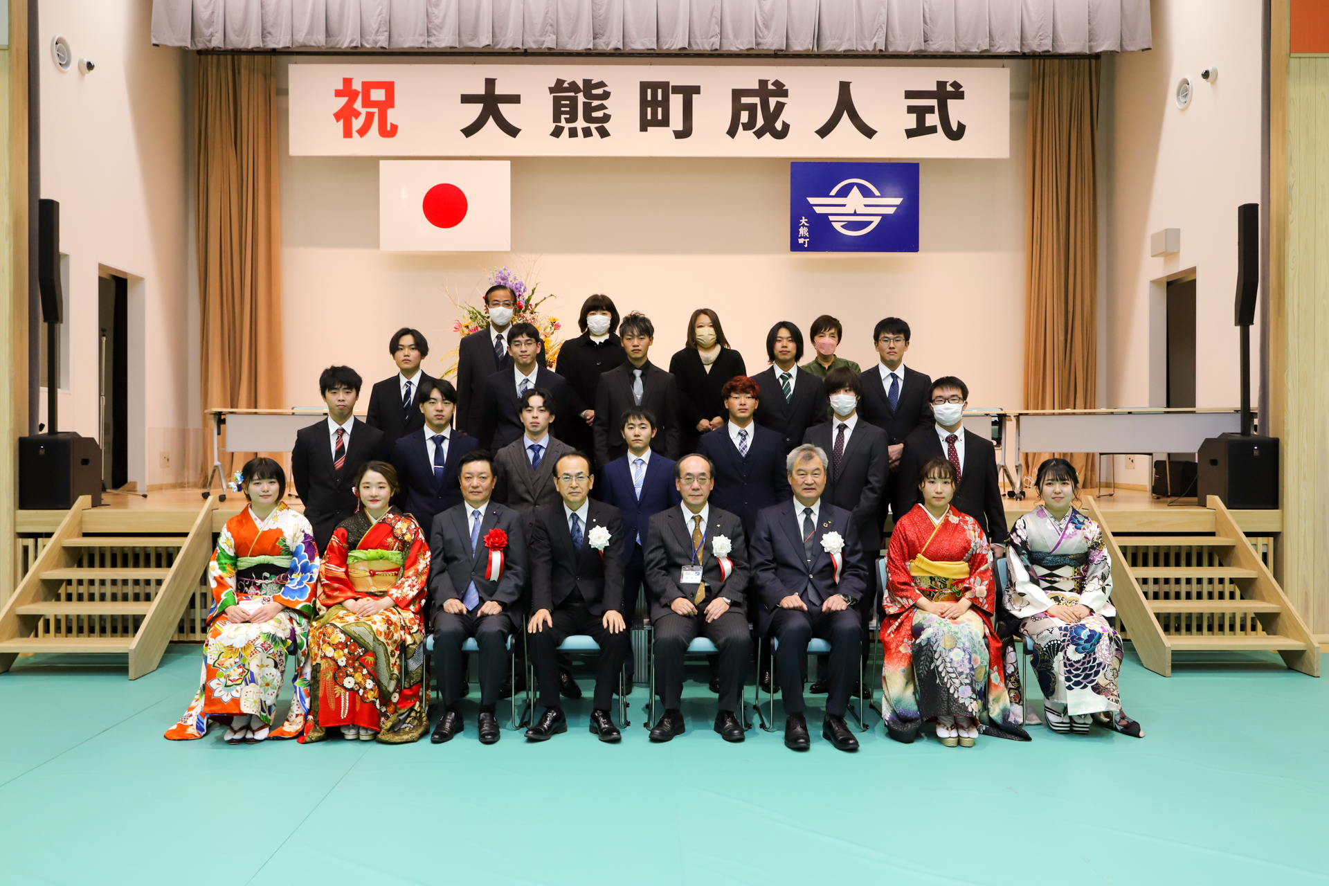 保護者も一緒に記念撮影