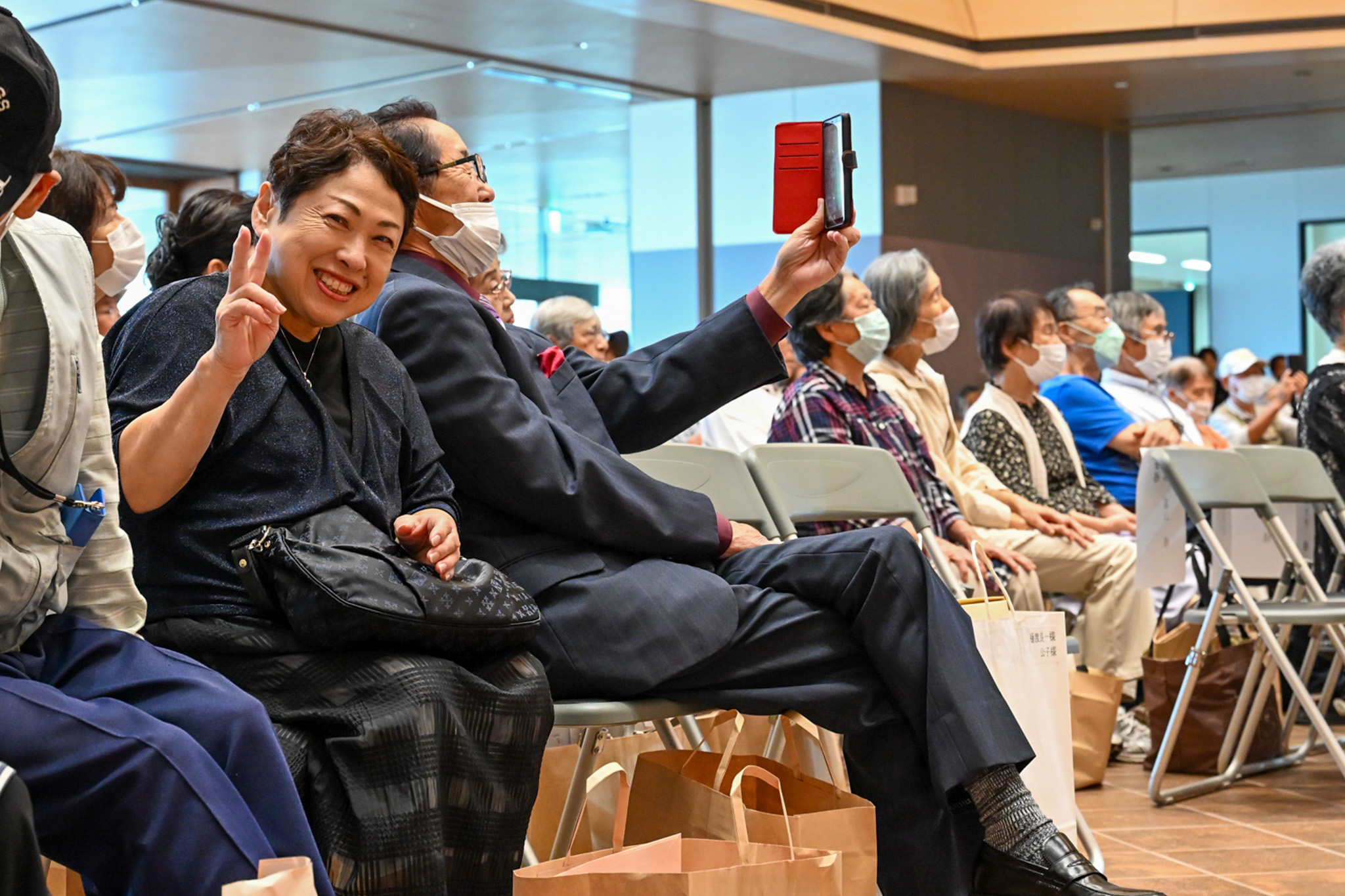 音楽イベントのゲスト三善英史さんの登場を前に、会場は期待に包まれていました。