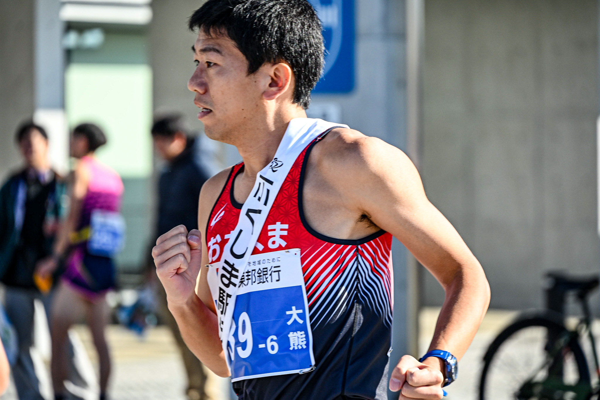 蛸井選手は昨年と同じ6区を担当。須賀川から郡山までの8.3kmを走り抜き、タスキをつなぎました。